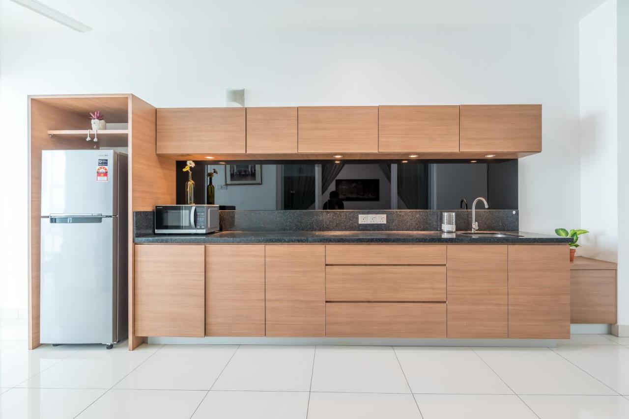 Maritime Penthouse Suite By The Sea George Town Esterno foto