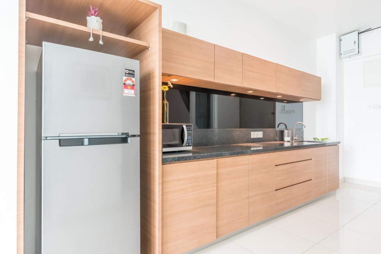 Maritime Penthouse Suite By The Sea George Town Esterno foto