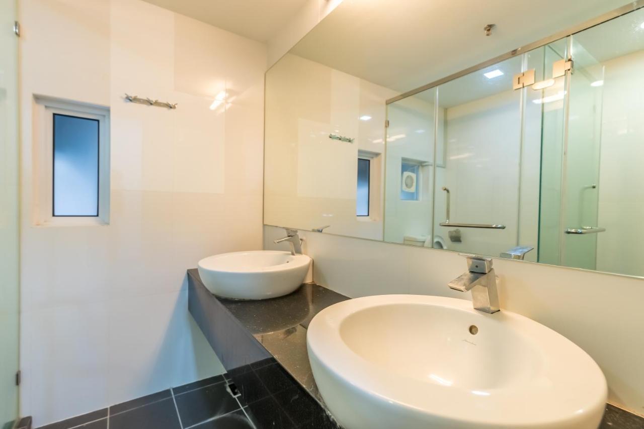 Maritime Penthouse Suite By The Sea George Town Esterno foto