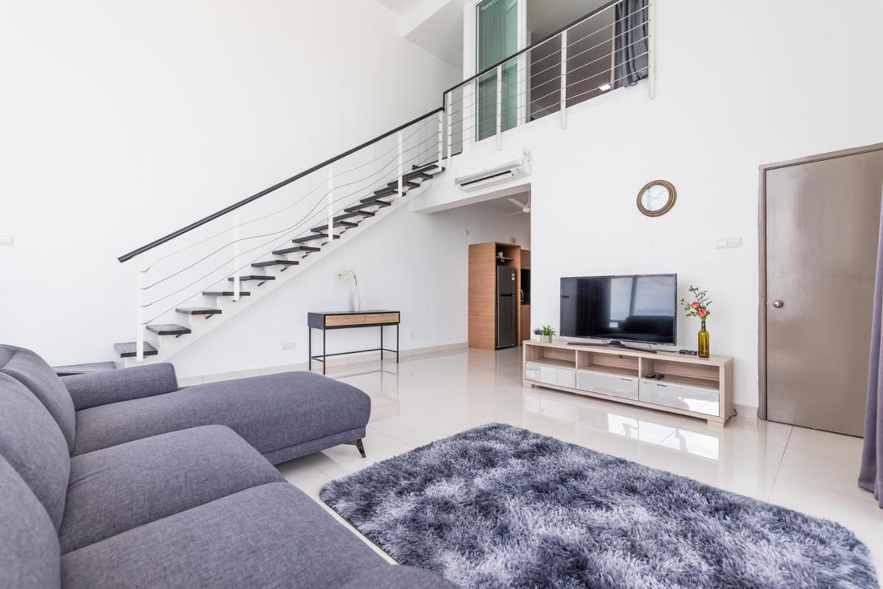 Maritime Penthouse Suite By The Sea George Town Esterno foto