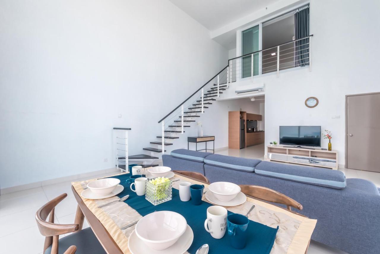 Maritime Penthouse Suite By The Sea George Town Esterno foto