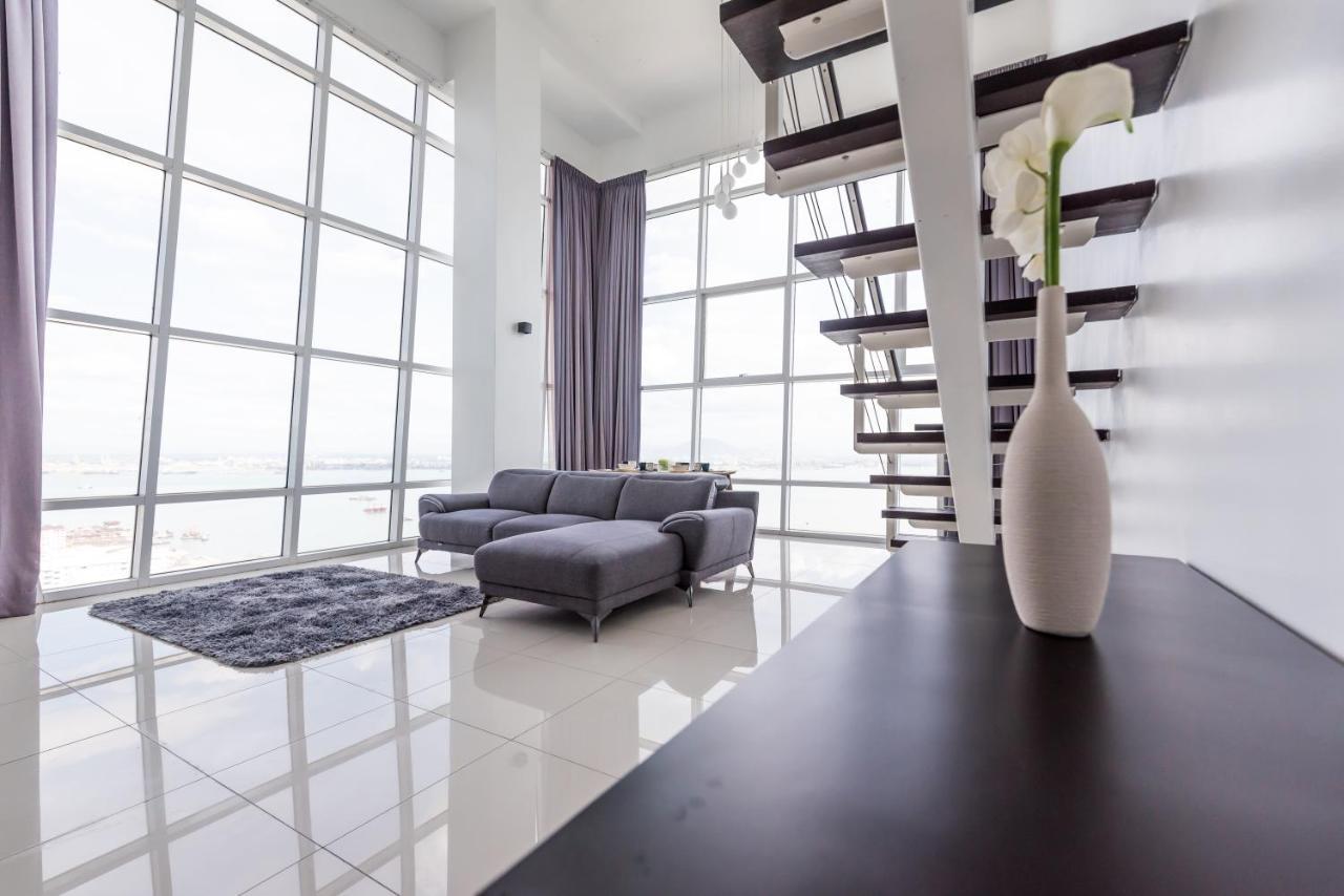 Maritime Penthouse Suite By The Sea George Town Esterno foto