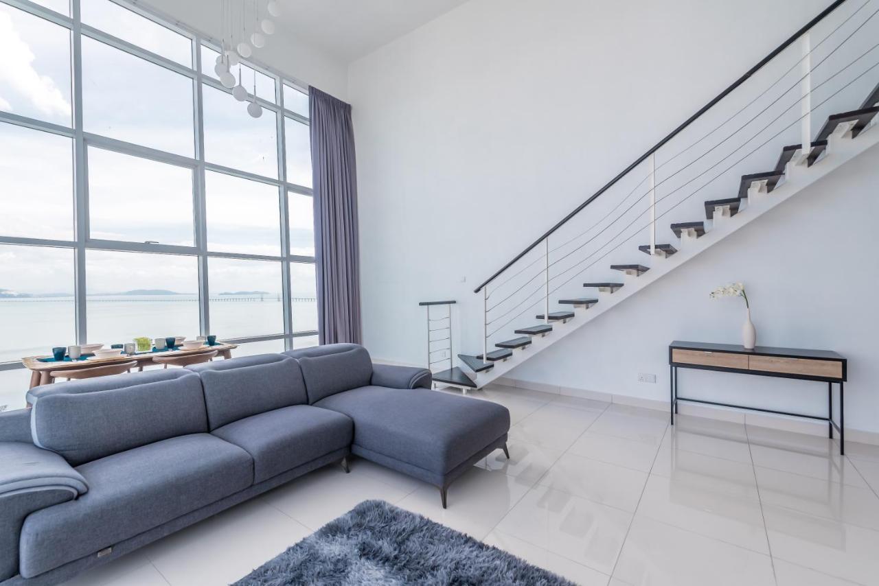 Maritime Penthouse Suite By The Sea George Town Esterno foto